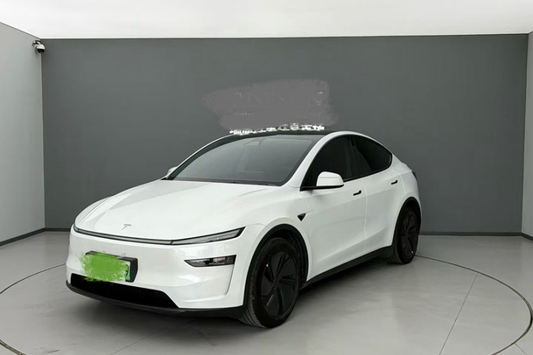 特斯拉 Model Y 2025款 后轮驱动 首发版车身外观1