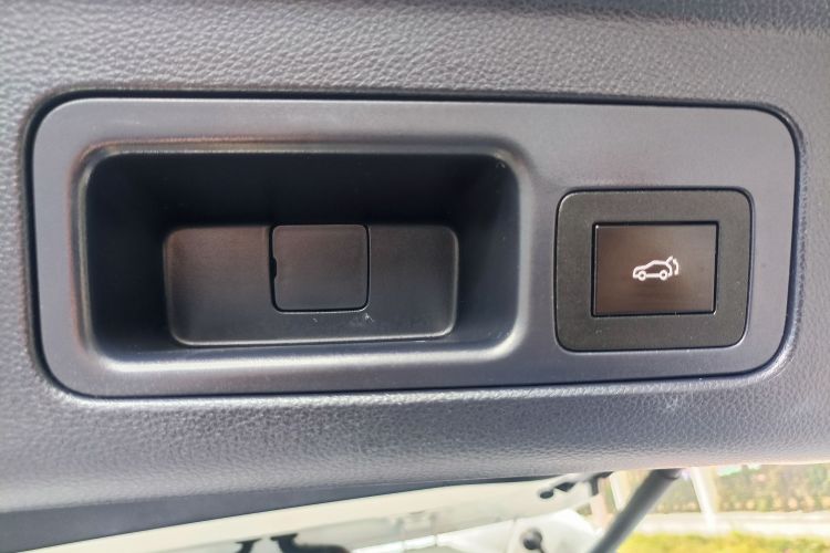 广汽传祺 传祺M8 2021款 大师系列 390T 尊贵版局部细节9002