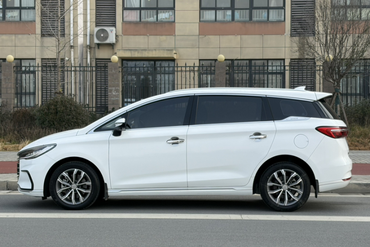 比亚迪 宋MAX 2021款 升级版 1.5T 自动尊贵型 7座车身外观6007