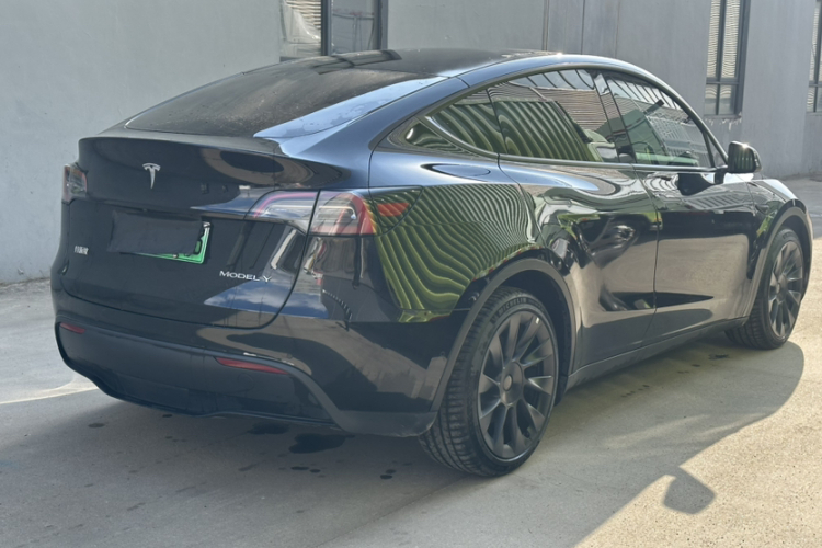 特斯拉 Model Y 2022款 改款 后轮驱动版车身外观6005
