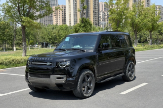 路虎卫士 2025款 110 3.0T P400 X-Dynamic HSE