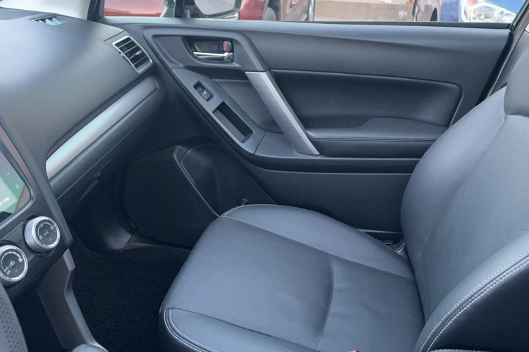 斯巴鲁 森林人 2015款 2.0i 特装纪念版中控内饰7005