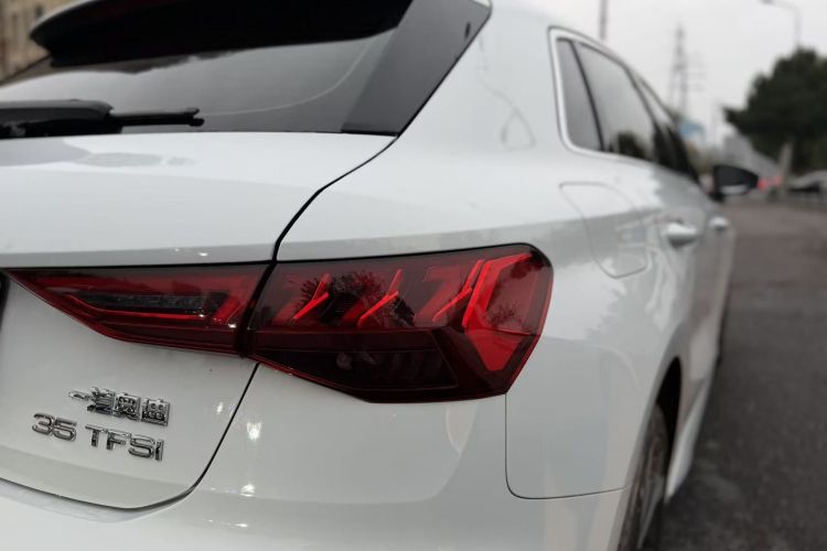 奥迪A3 2021款 Sportback 35 TFSI 豪华运动型车身外观6010