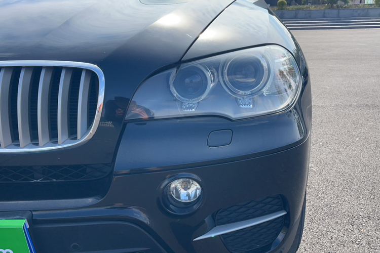 宝马X5(进口) 2011款 xDrive35i 领先型局部细节36