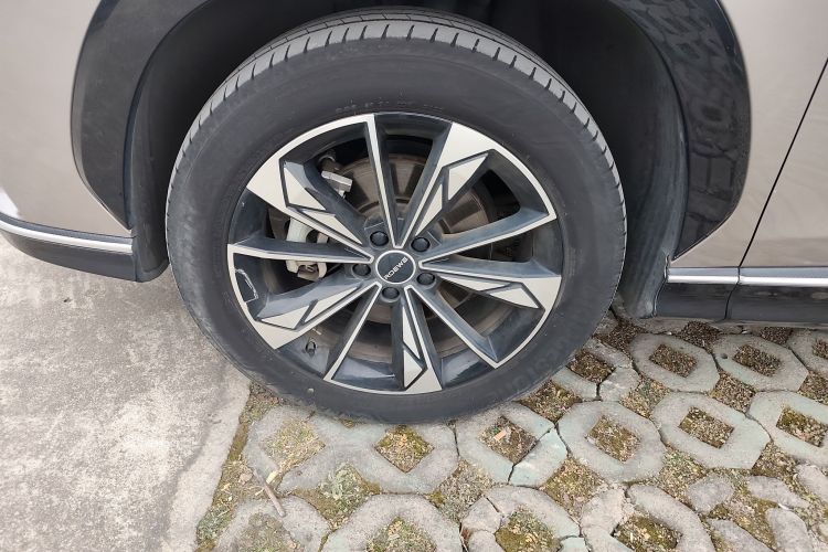 荣威RX5 2023款 1.5T 优越版车身外观6004