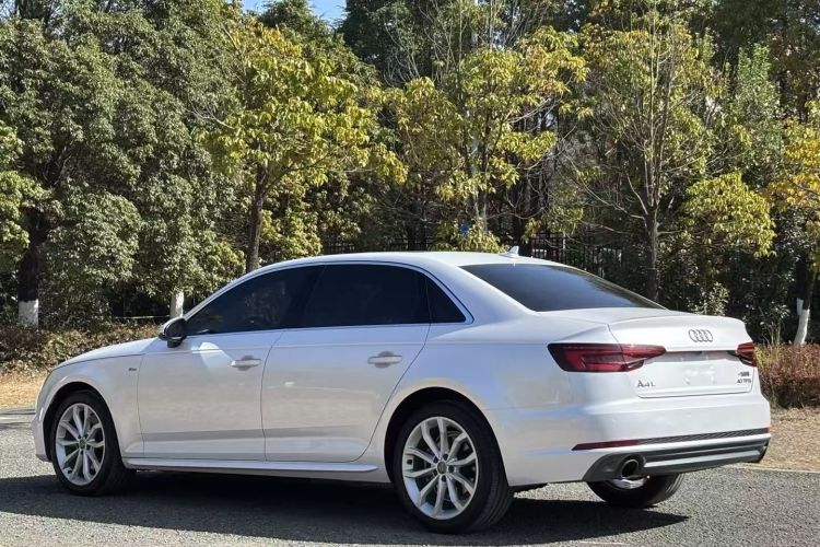奥迪A4L 2018款 30周年年型 40 TFSI 时尚型车身外观6006