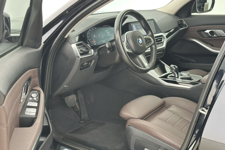 宝马3系 2021款 改款 320Li M运动套装中控内饰7002