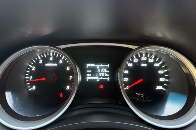 五菱汽车 五菱宏光 2021款 1.5L S舒适型LAR中控内饰15