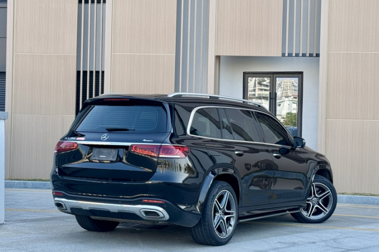 奔驰GLS 2023款 改款 GLS 450 4MATIC 时尚型车身外观6002