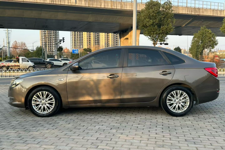 别克 英朗 2016款 15N 自动精英型车身外观6003