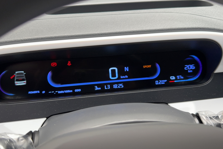 吉利汽车 2025款 210km 熊猫卡丁中控内饰15