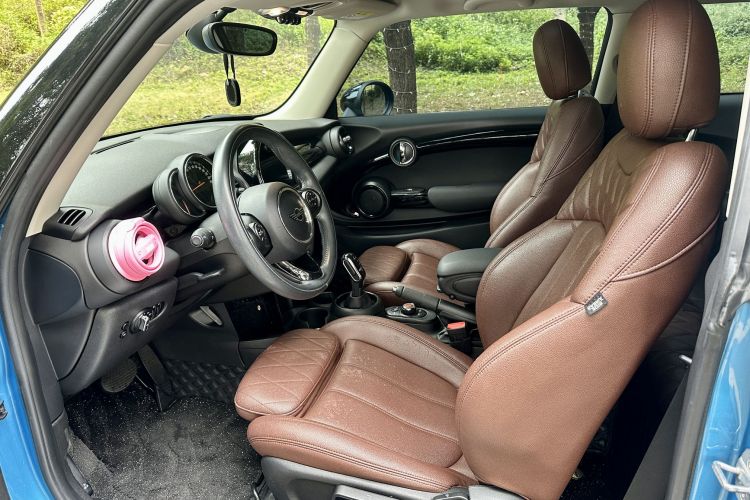 MINI 2018款 1.5T COOPER 经典派中控内饰7006