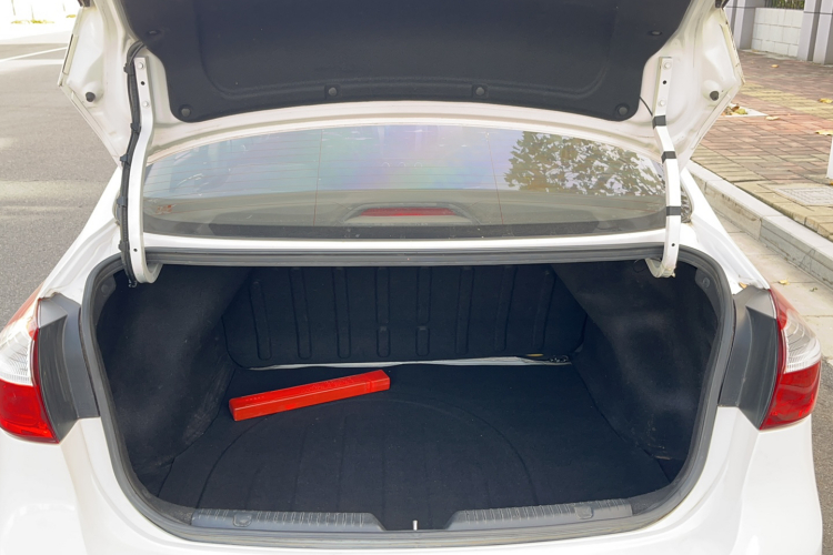 起亚K3 2017款  1.6L 自动15周年特别版GLS局部细节23