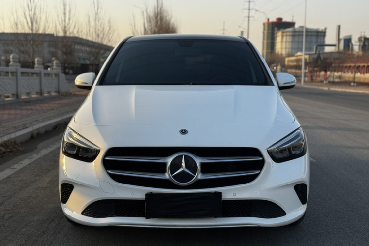 奔驰B级 2020款 B 200 动感型车身外观6005