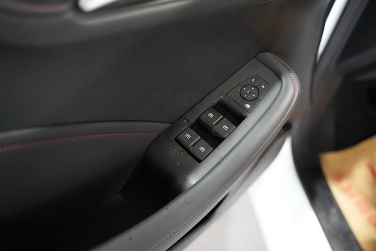 荣威i5 2023款 1.5L CVT豪华版中控内饰7008