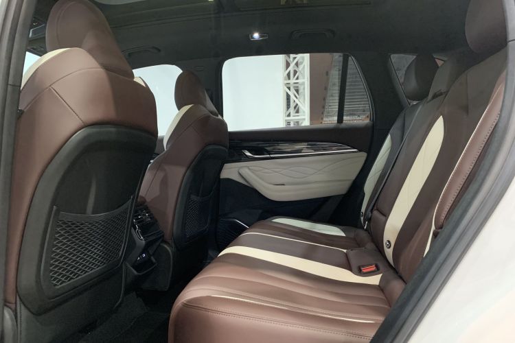 吉利汽车 星越L 2024款 2.0TD 高功自动两驱云起版中控内饰7004