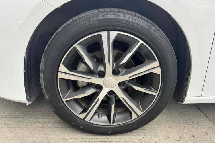 吉利汽车 帝豪 2023款 第4代冠军版 1.5L CVT尊贵型车身外观6007