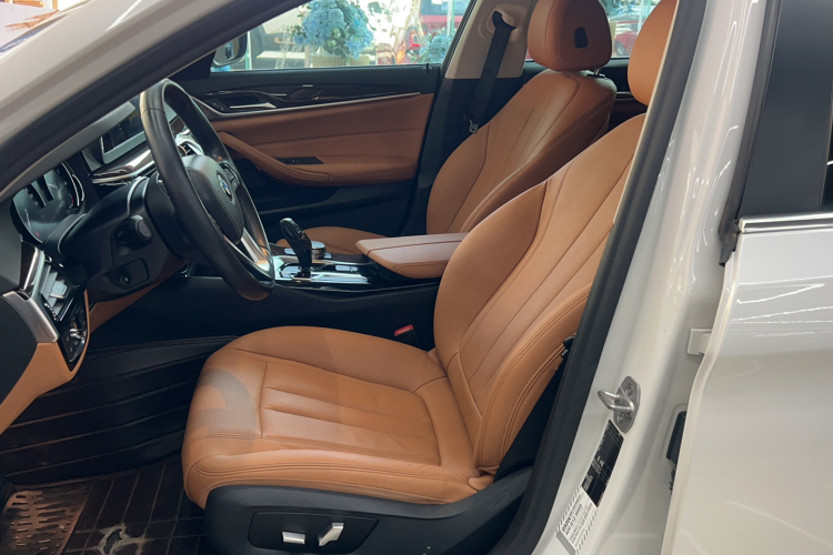 宝马5系 2018款 528Li 上市特别版局部细节19