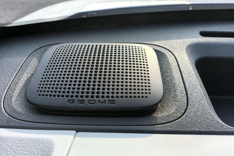 吉利银河 2024款 熊猫mini 200km 耐力熊中控内饰7014