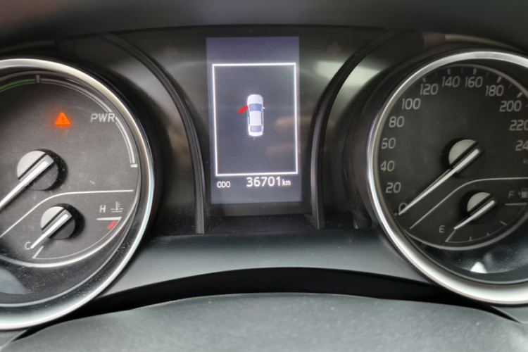 丰田 凯美瑞 2023款 双擎 2.5HGVP 领先版中控内饰15