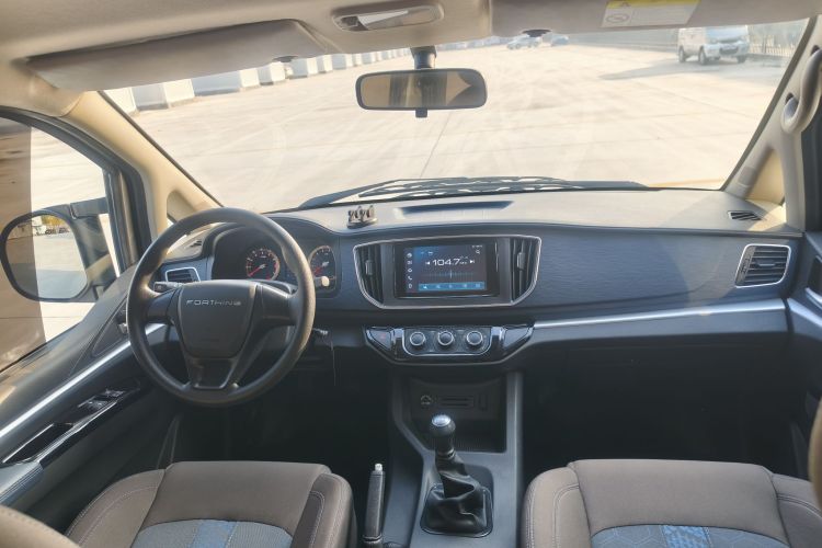 东风风行 菱智 2023款 M5L 1.6L 舒适型 9座中控内饰7004