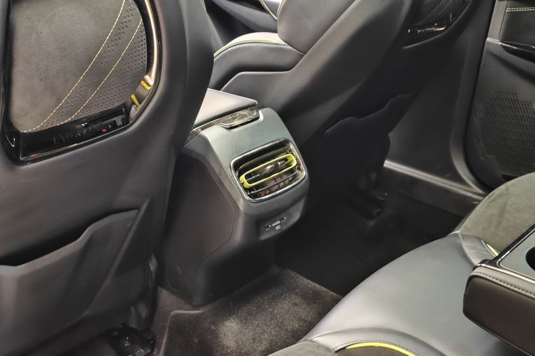 领克03 2021款 03+ 2.0TD 自动驭风版中控内饰7011