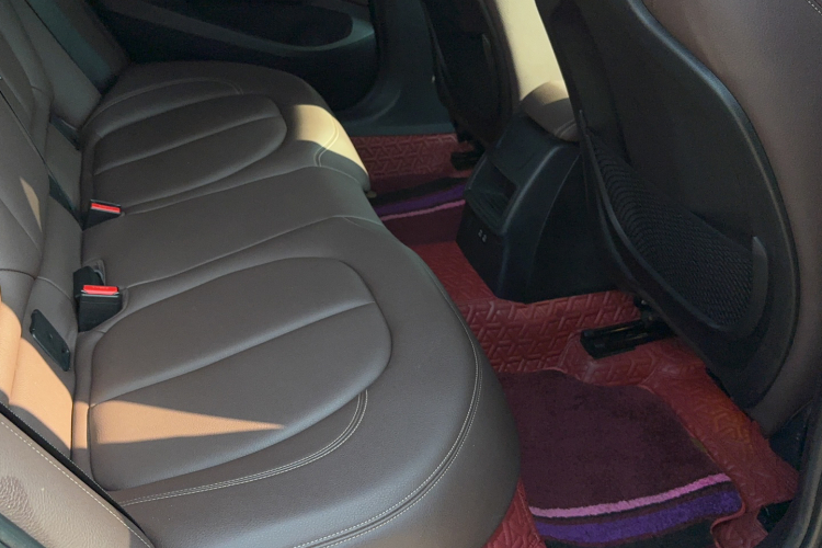 宝马1系 2020款 120i M运动套装局部细节9003