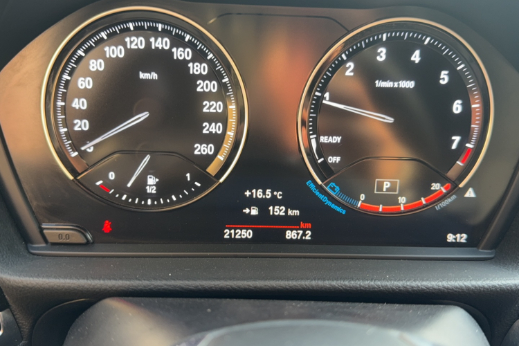 宝马1系 2021款 120i M运动版中控内饰15