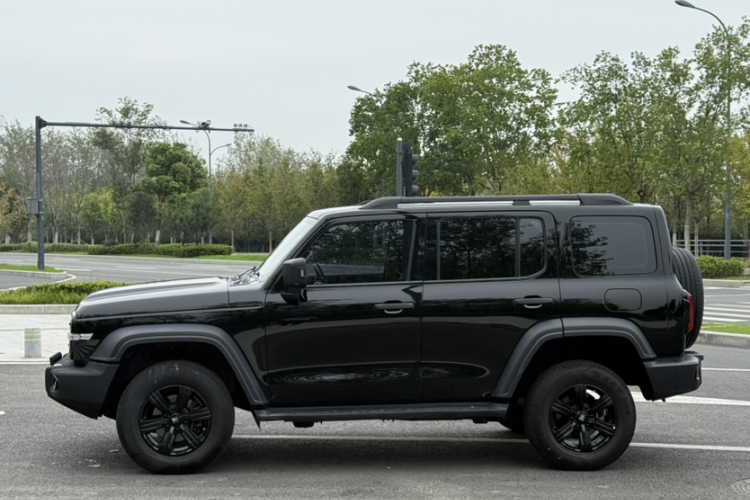 坦克300 2023款 越野版 2.0T 挑战者车身外观6002