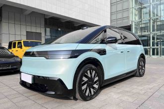 极氪MIX 2025款 长续航智驾版