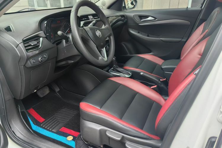 别克 凯越 2018款 15N CVT精英型中控内饰7001