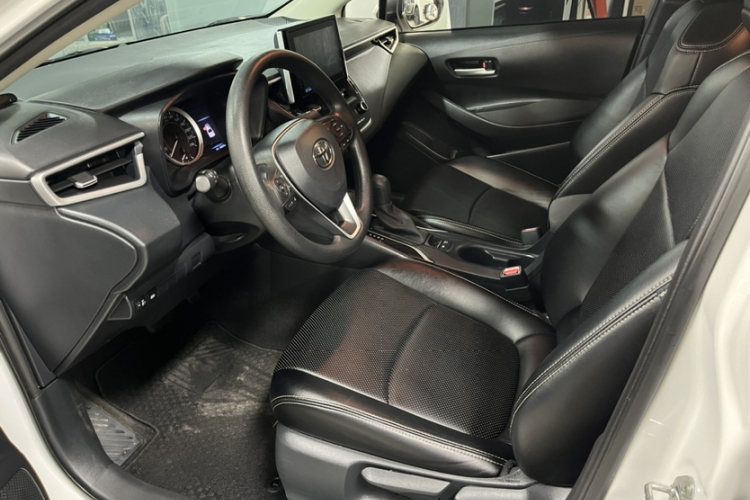 丰田 卡罗拉 2021款 1.2T S-CVT 精英版中控内饰7004