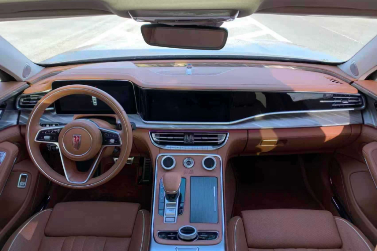 红旗H9 2022款 2.0T 智联旗享版中控内饰7001