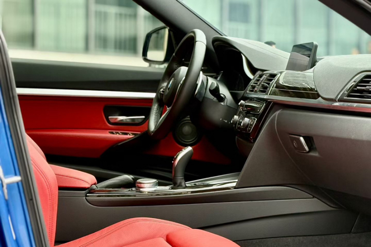 宝马3系GT 2018款 330i xDrive M运动型车身外观6005