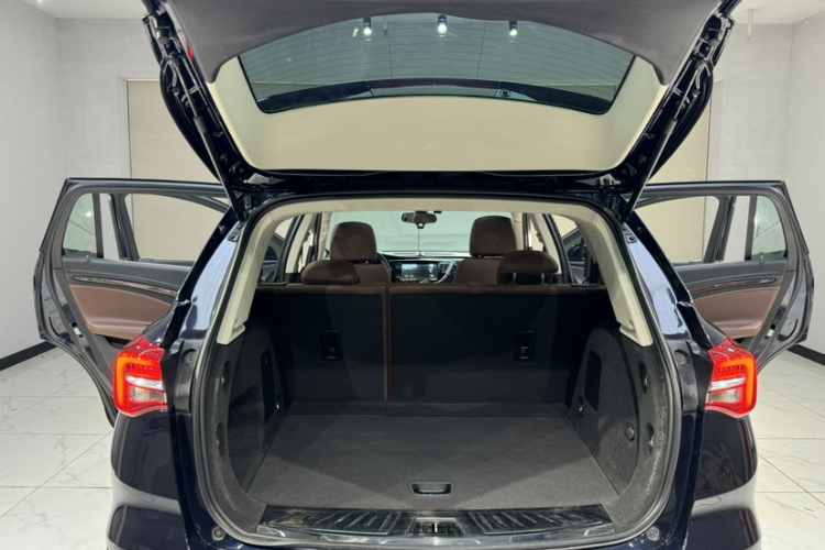 别克 昂科威 2021款 532T 两驱精英型中控内饰7004