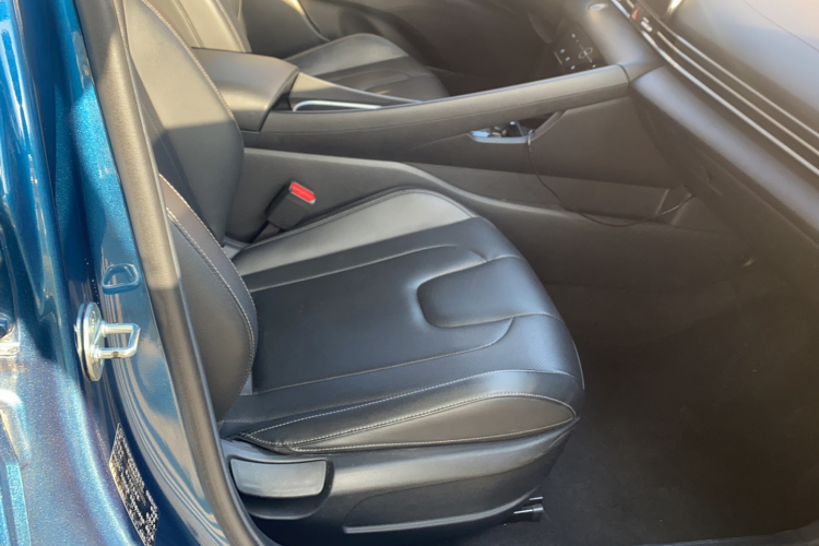 现代 伊兰特 2021款 1.5L CVT LUX尊贵版局部细节41