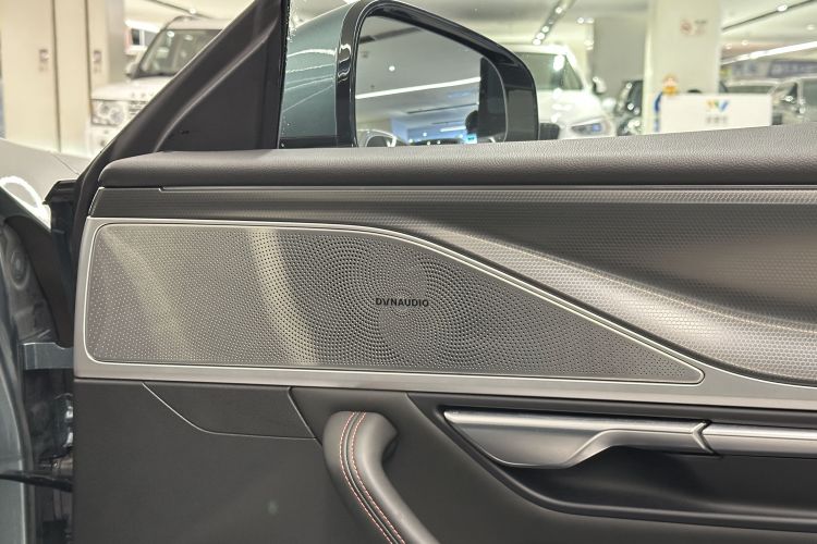 小鹏P7 2023款 P7i 702 Pro中控内饰7005