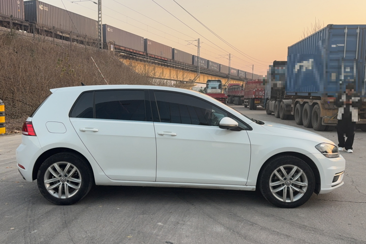 大众 高尔夫 2019款 1.6L 自动舒适型 国V车身外观6003