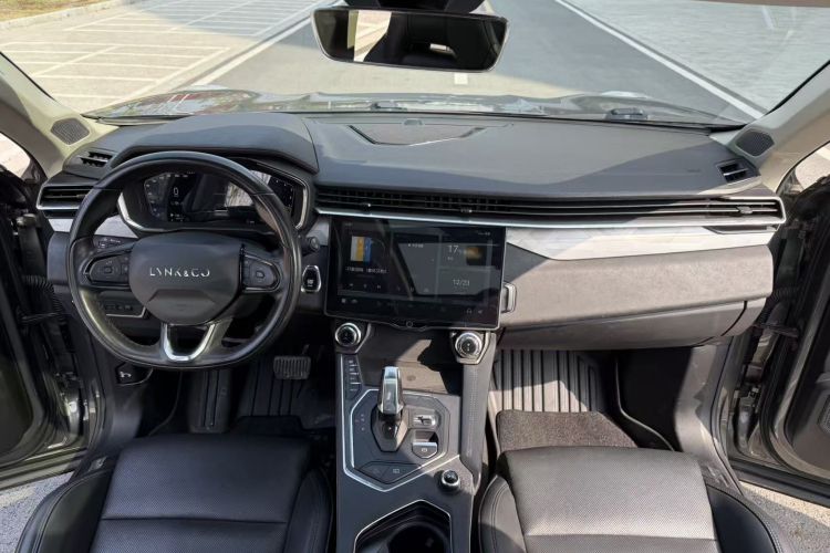 领克01 2021款 2.0TD 两驱型Pro中控内饰7001