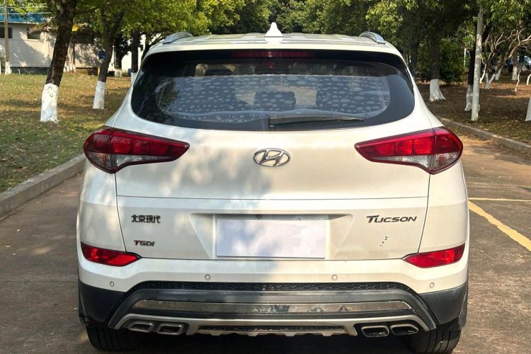 现代 途胜 2015款 1.6T 双离合两驱智能型车身外观6007