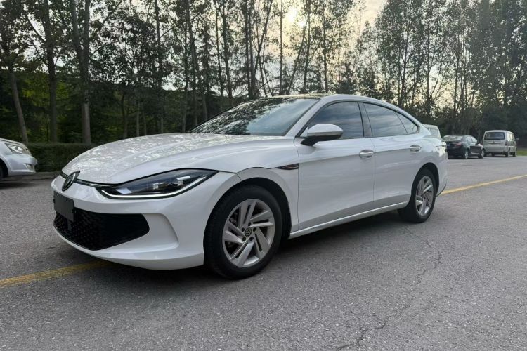 大众 2022款 凌渡L 280TSI DSG炫辣版车身外观1