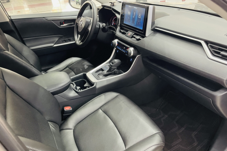 丰田 RAV4荣放 2020款 2.0L CVT两驱风尚版中控内饰7002