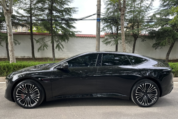 阿维塔12 2025款 Ultra增程版车身外观6002