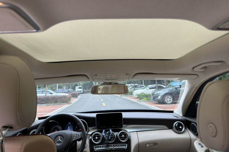 奔驰C级 2015款 C 200 L中控内饰7003