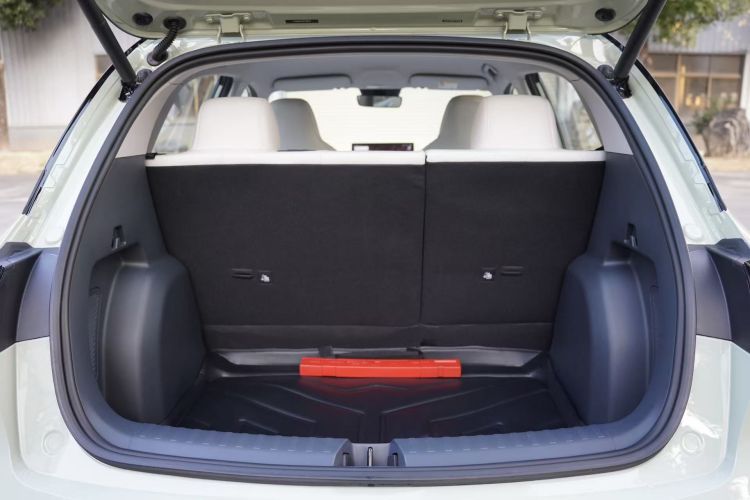 吉利银河 星愿 2025款 UP 410km 探索+版中控内饰7008