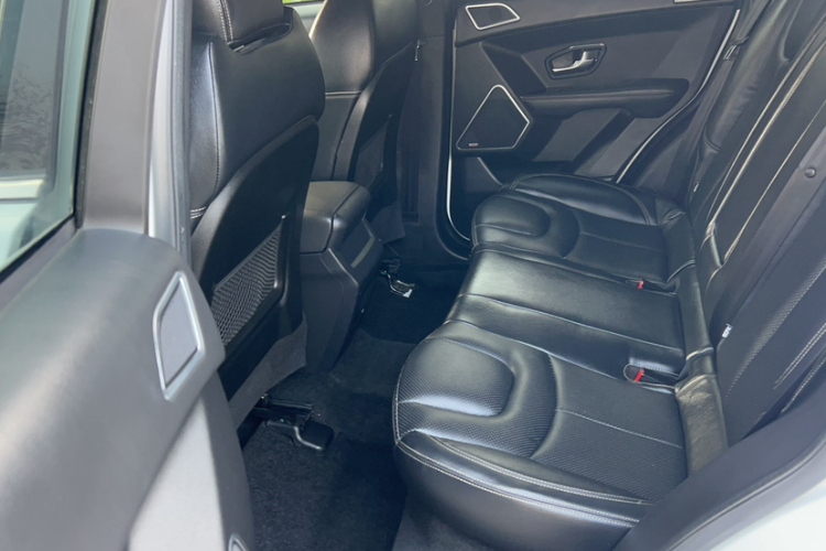 陆风X7 2015款 2.0T 全景旗舰版中控内饰7001