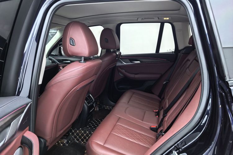 宝马X3 2022款 改款二 xDrive30i 领先型 M曜夜套装车身外观6005