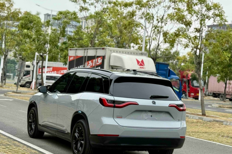 蔚来ES8 2020款 415KM 七座版车身外观6003