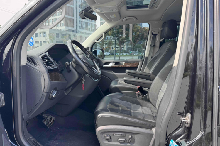 大众 迈特威 2019款 2.0TSI 四驱尊享版 7座中控内饰7001