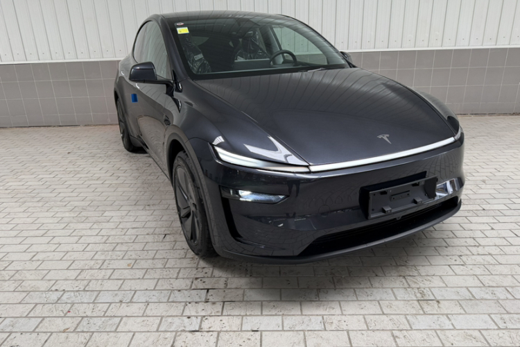 特斯拉 Model Y 2025款 改款 长续航全轮驱动版车身外观6002